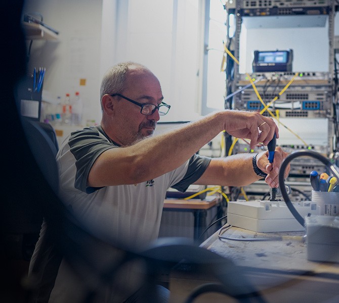 Stellenbilder 670x600 Elektroniker